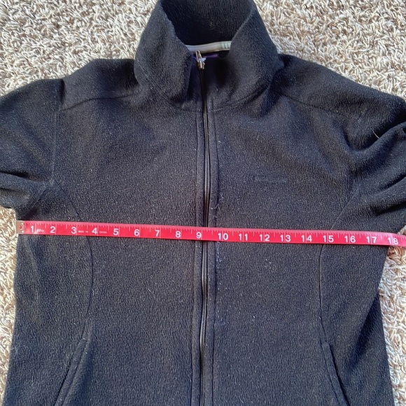 Women’s Patagonia Synchilla Black Zip Up Sweater Size M - Picture 6 of 8